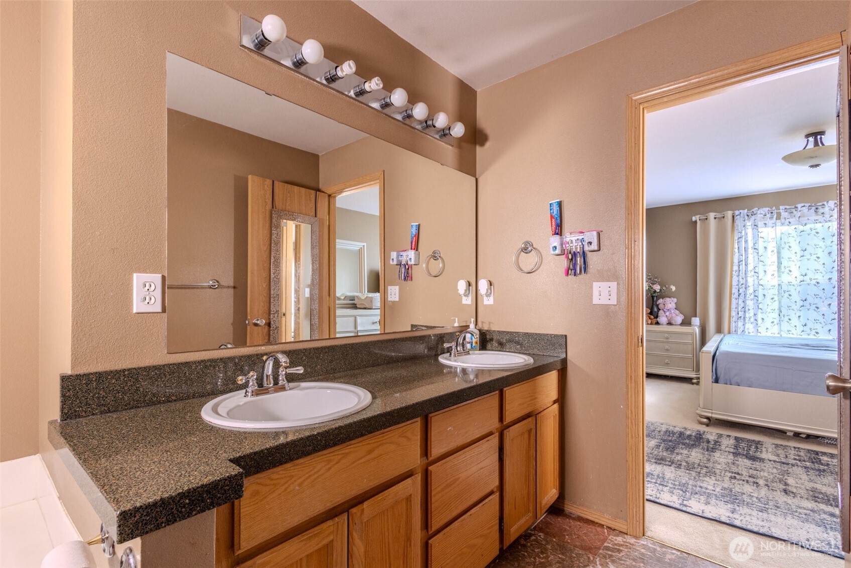 1305 Browns Point Boulevard Property Photo 13