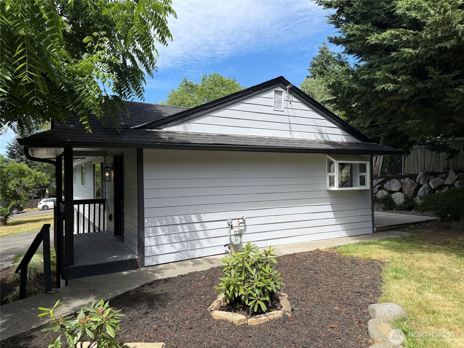 607 244th Street Property Photo 4
