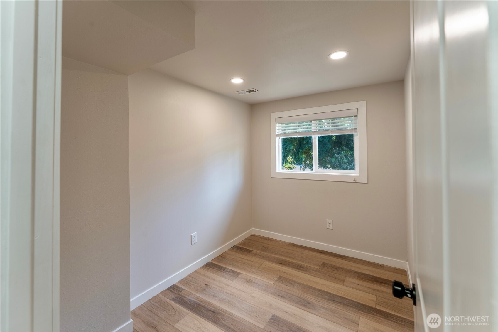 607 244th Street Property Photo 18