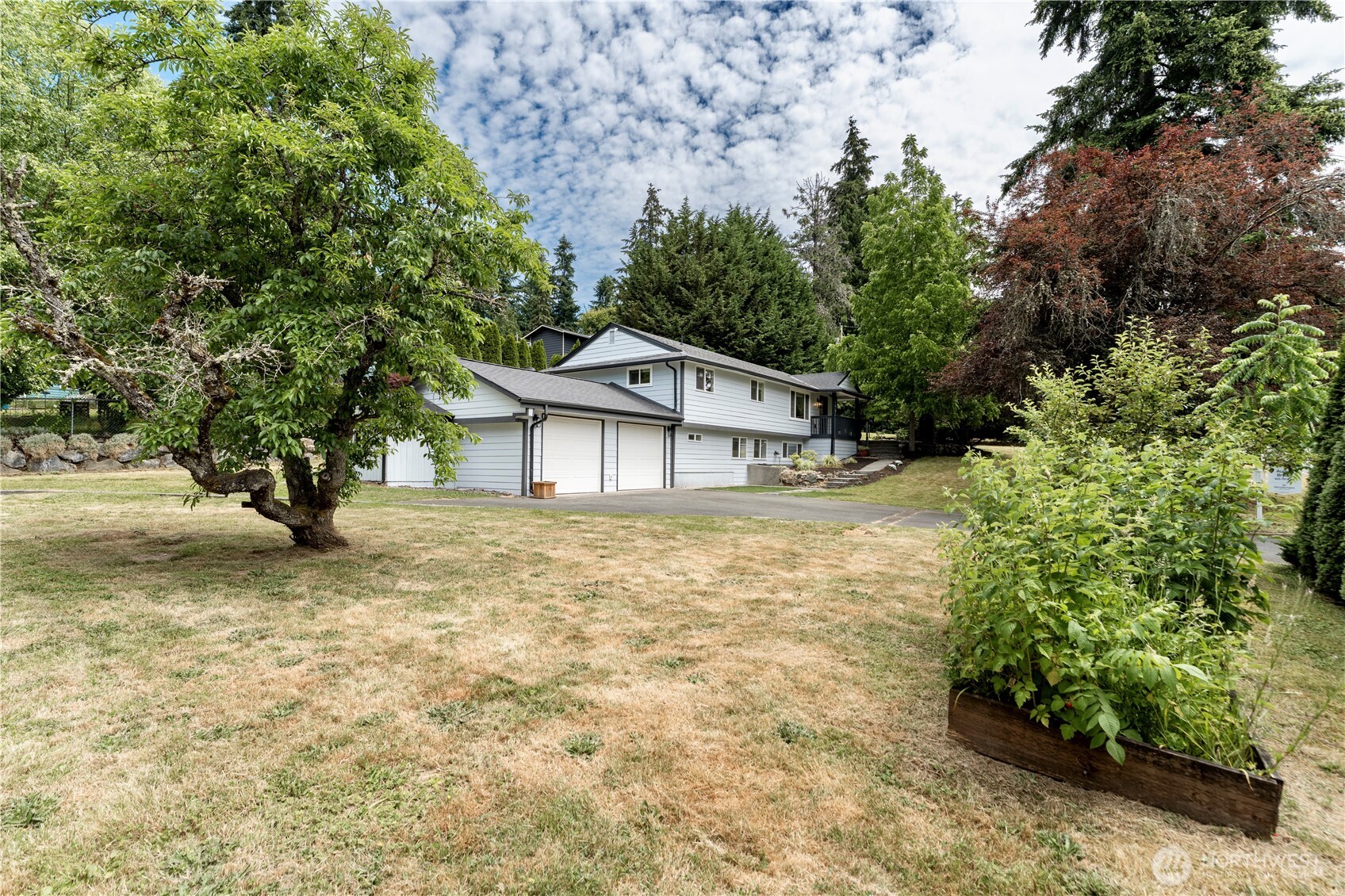 607 244th Street Property Photo 28