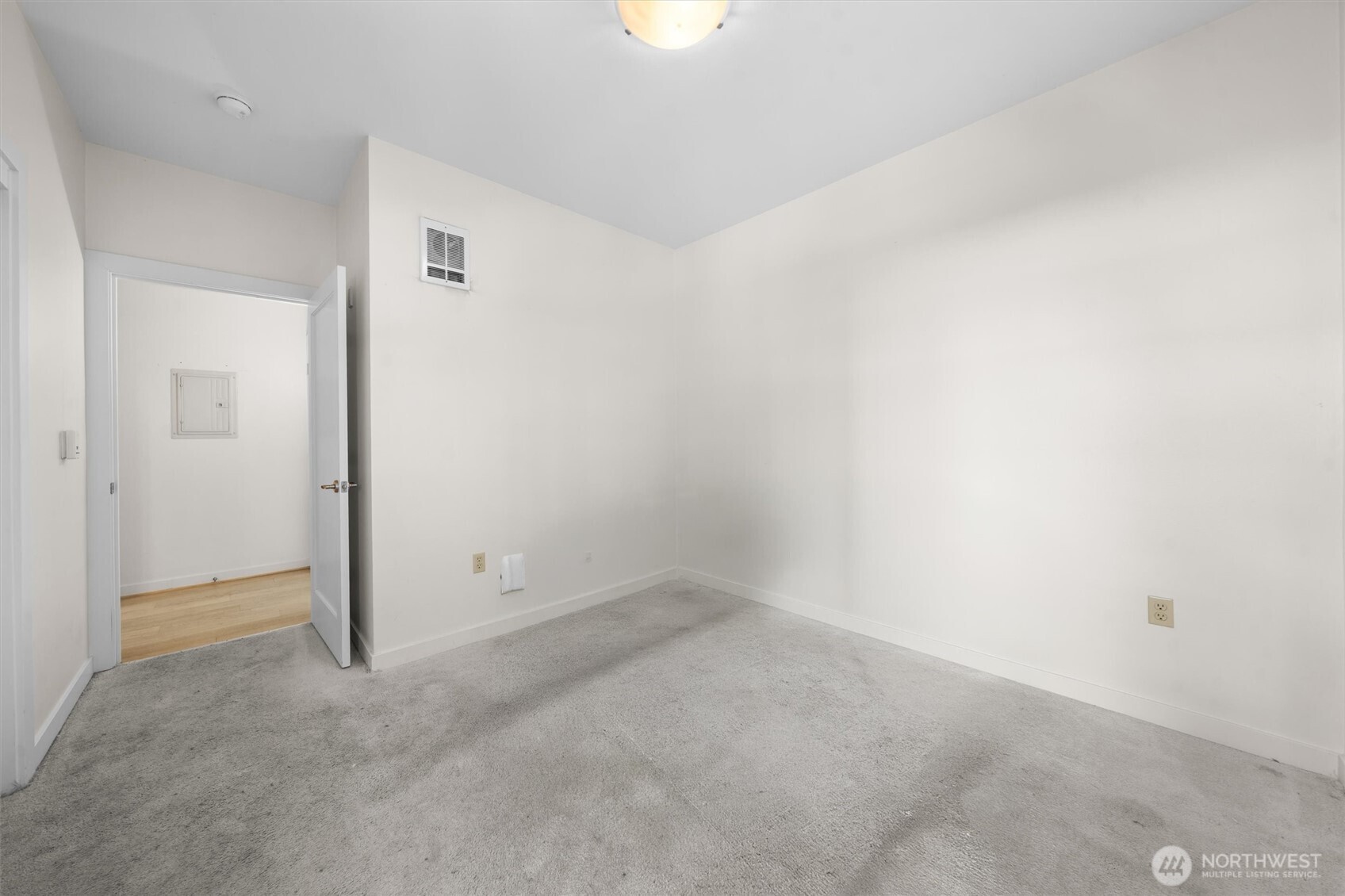 1026 Ne 65th Street C420 Property Photo 26