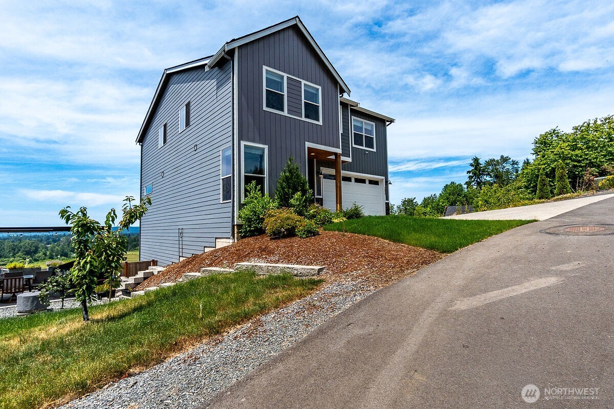 7817 92nd Place Property Photo 3