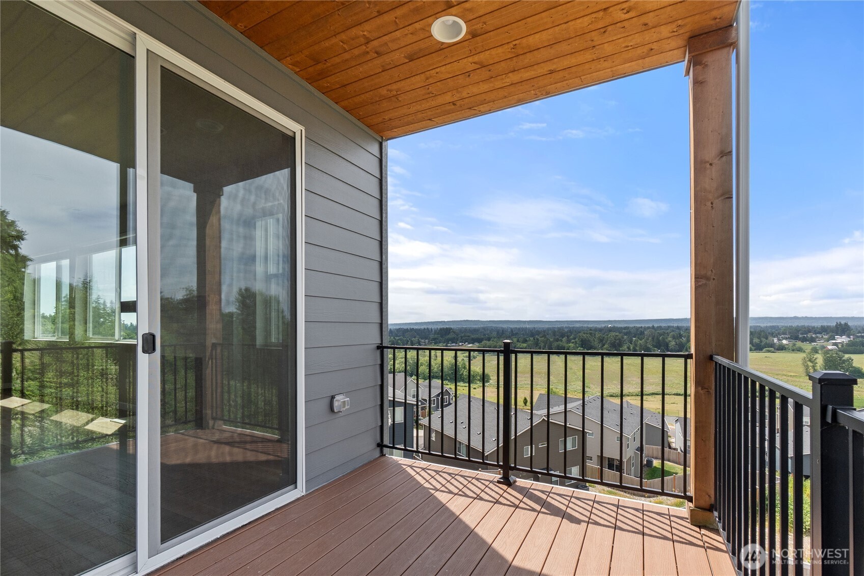 7817 92nd Place Property Photo 4