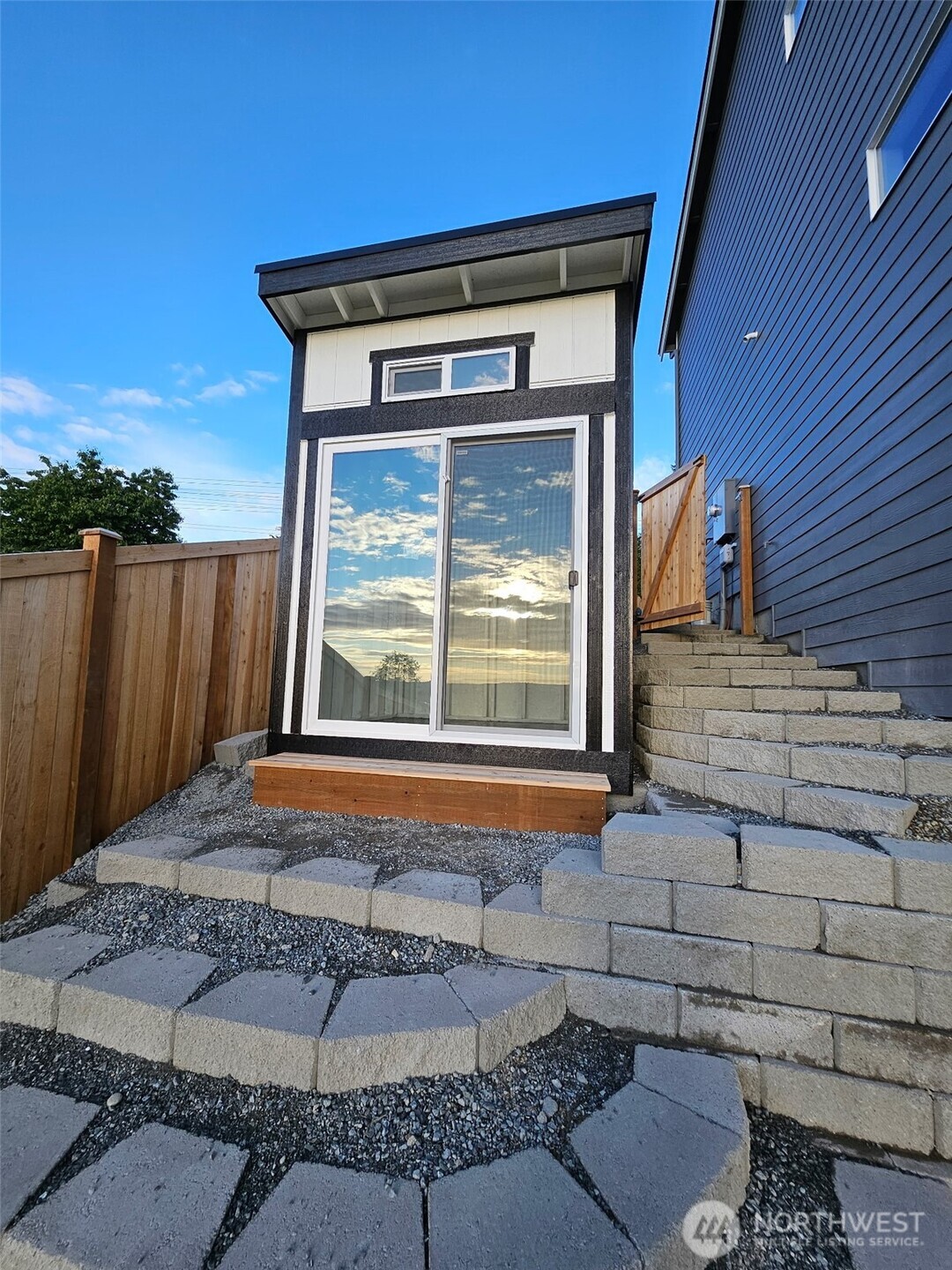 7817 92nd Place Property Photo 6