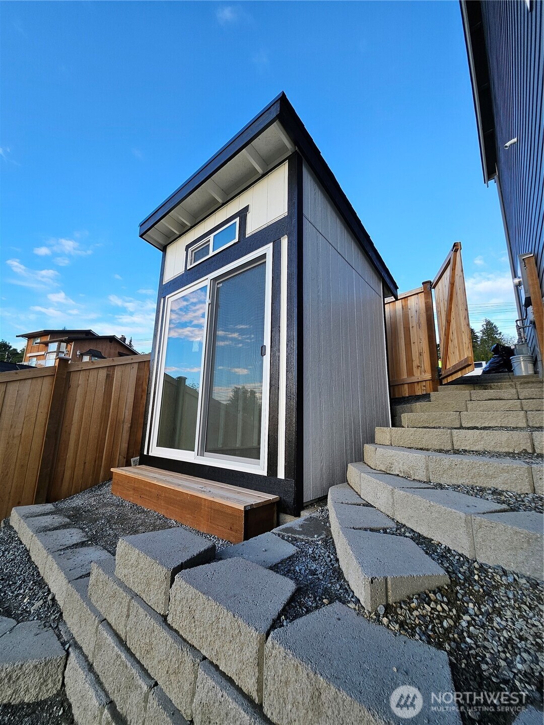 7817 92nd Place Property Photo 7