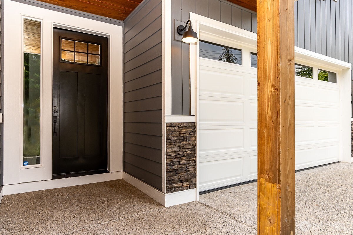7817 92nd Place Property Photo 11