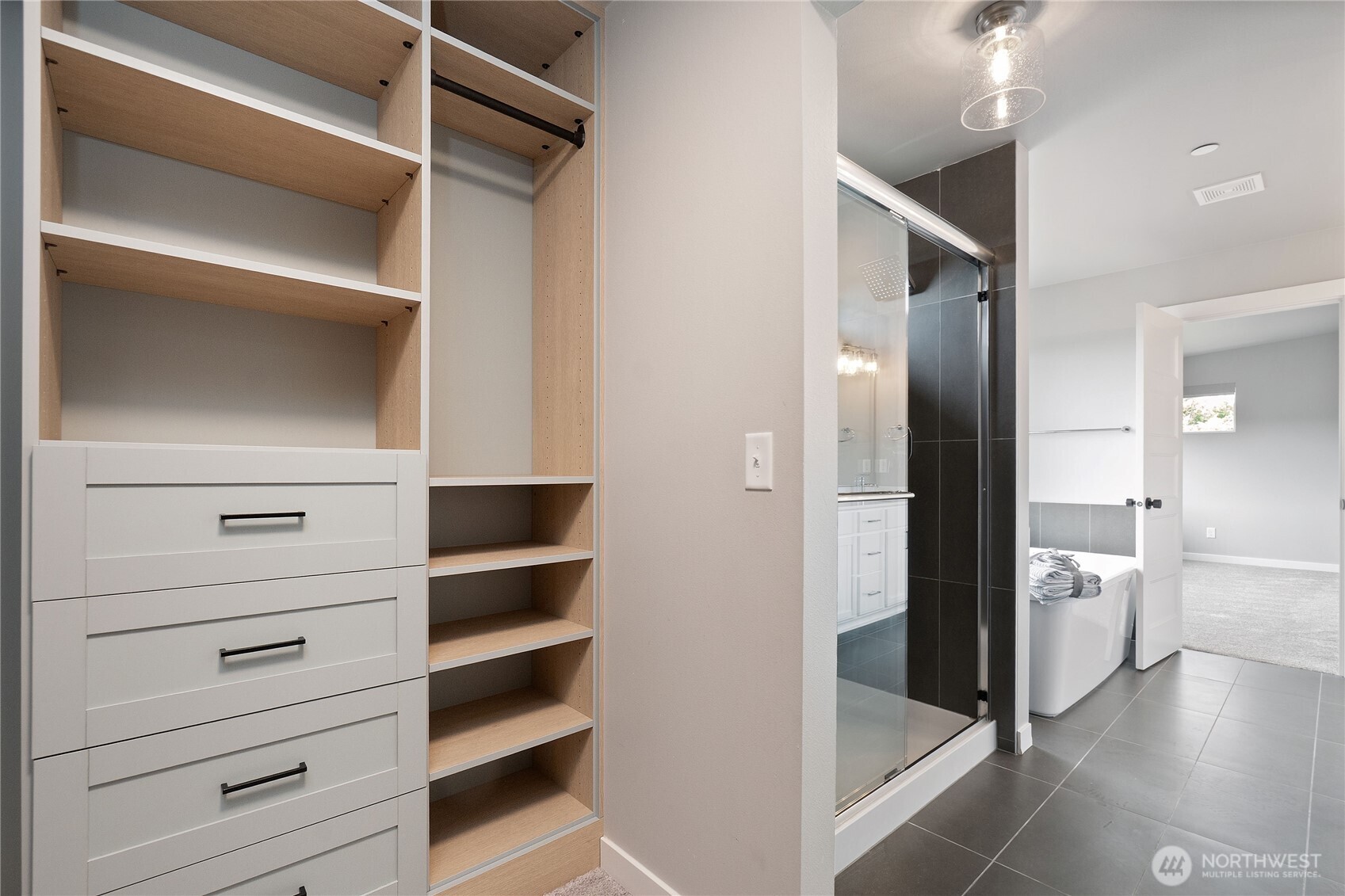 7817 92nd Place Property Photo 25