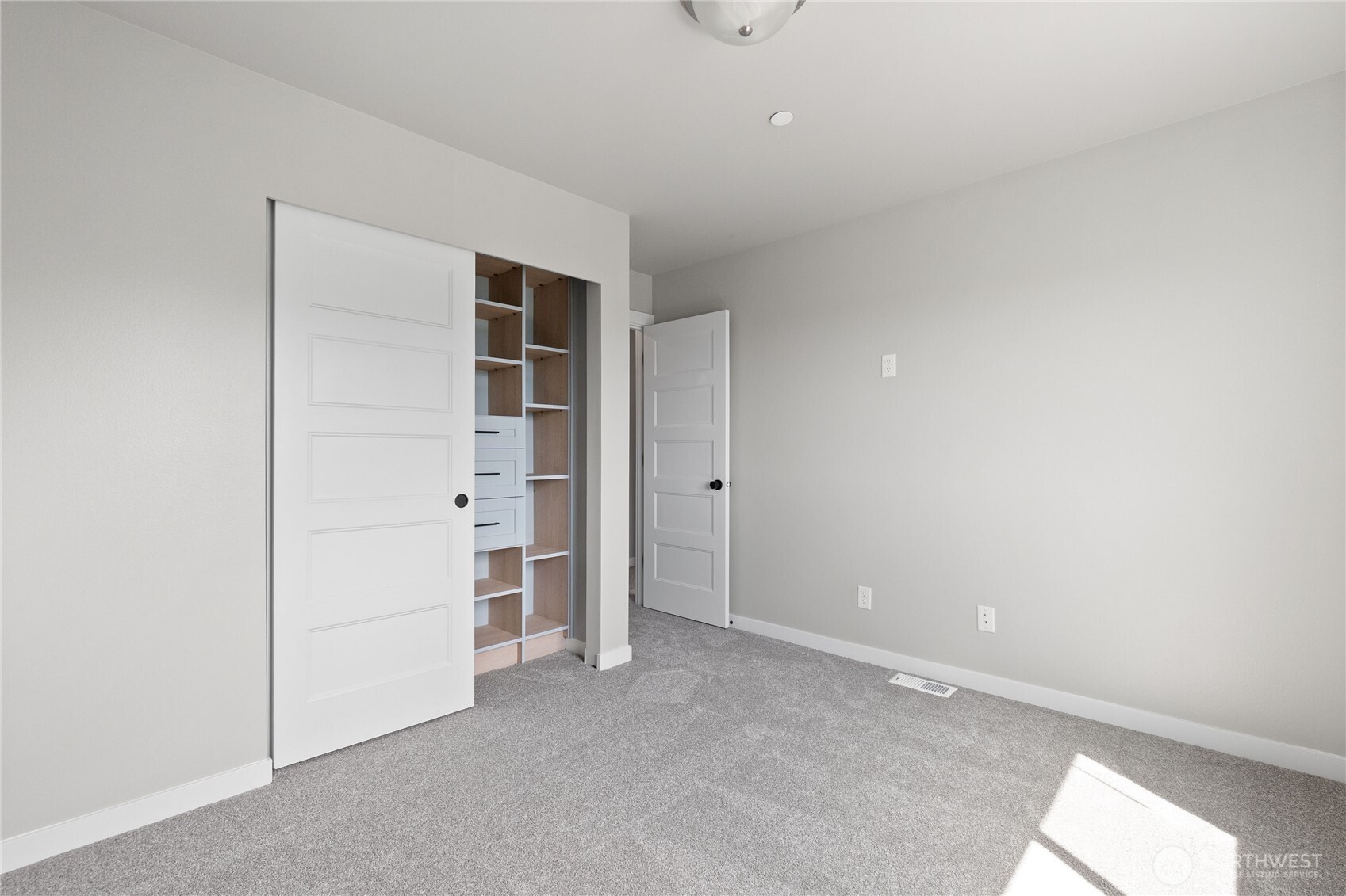 7817 92nd Place Property Photo 35