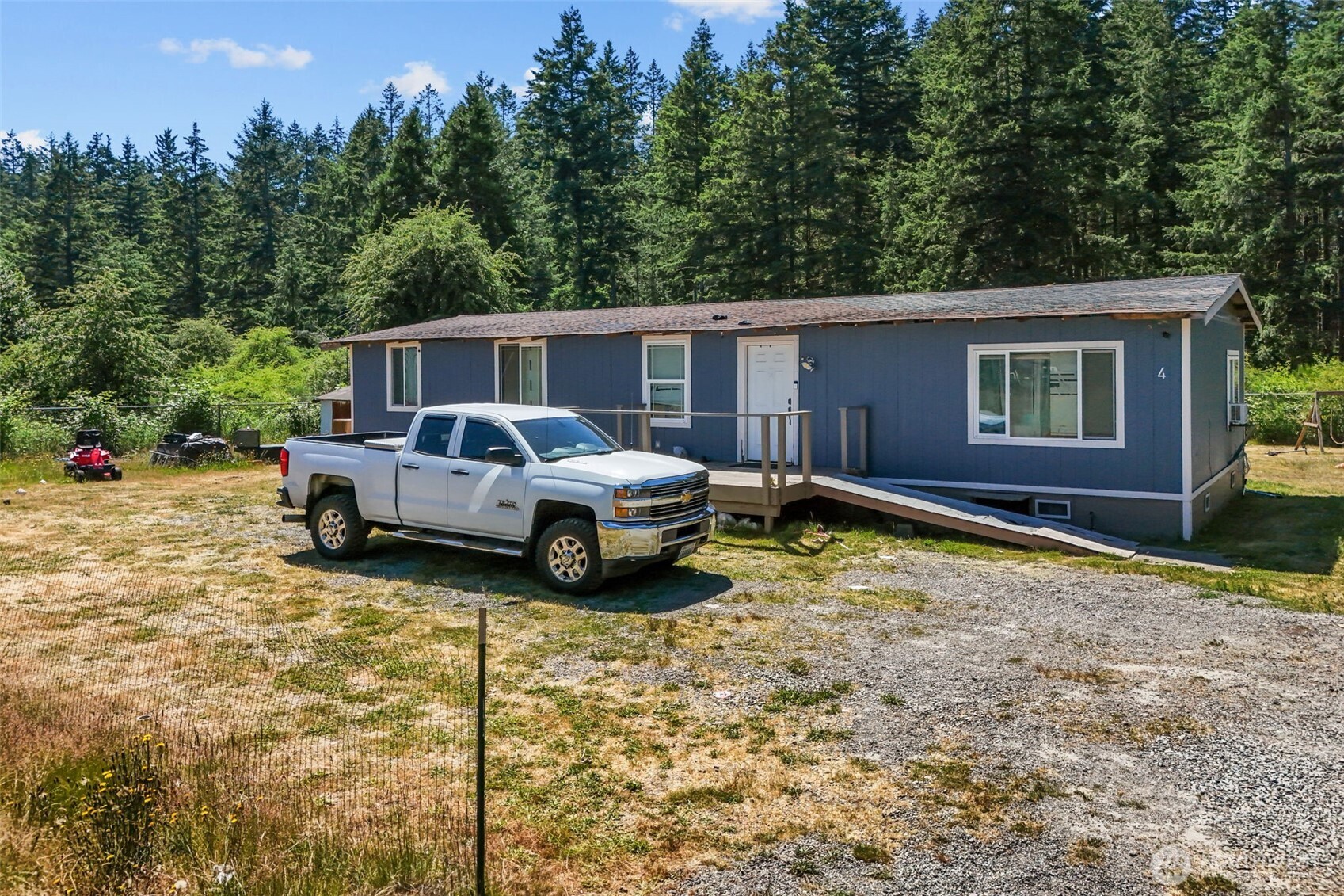 20106 2nd Avenue Property Photo 4