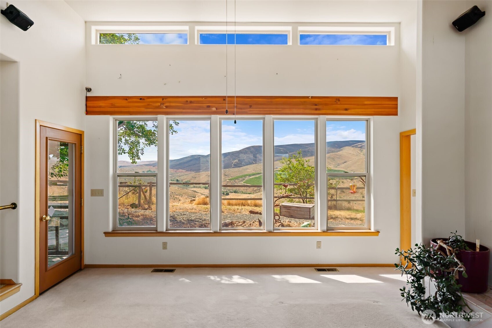 723 Burbank Creek Road Property Photo 8