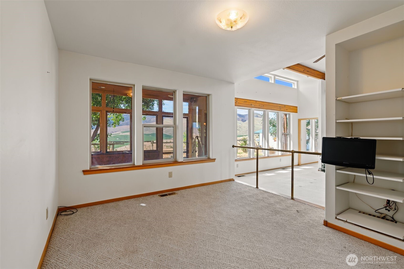 723 Burbank Creek Road Property Photo 10
