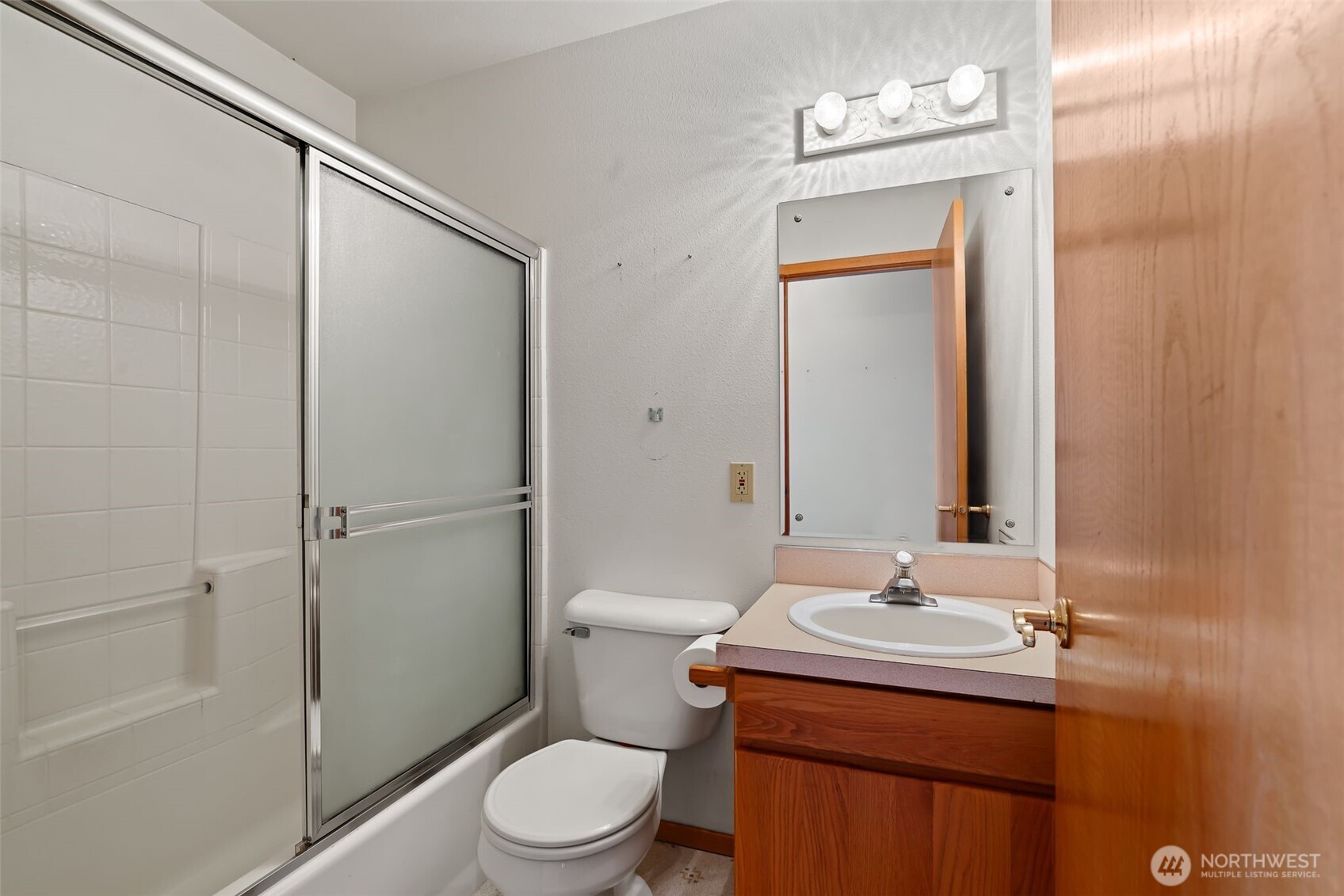 723 Burbank Creek Road Property Photo 15