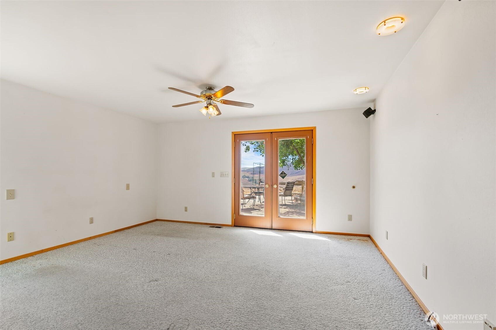 723 Burbank Creek Road Property Photo 17