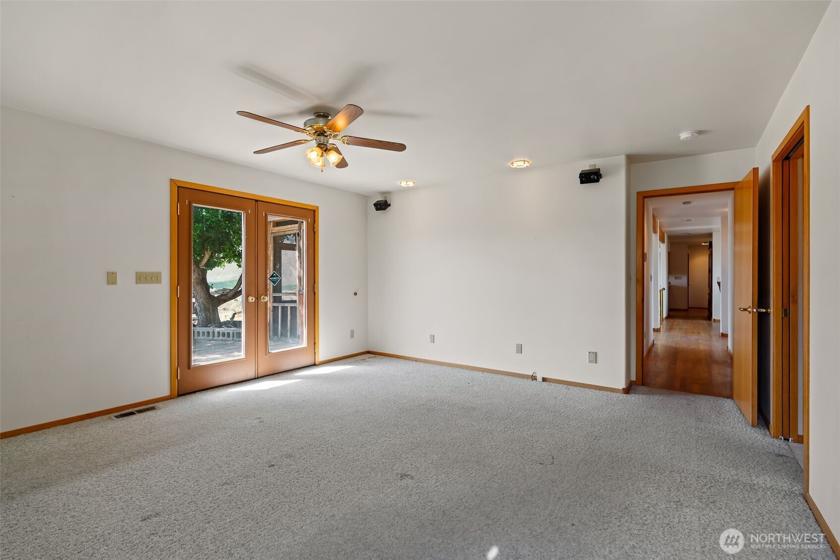 723 Burbank Creek Road Property Photo 18