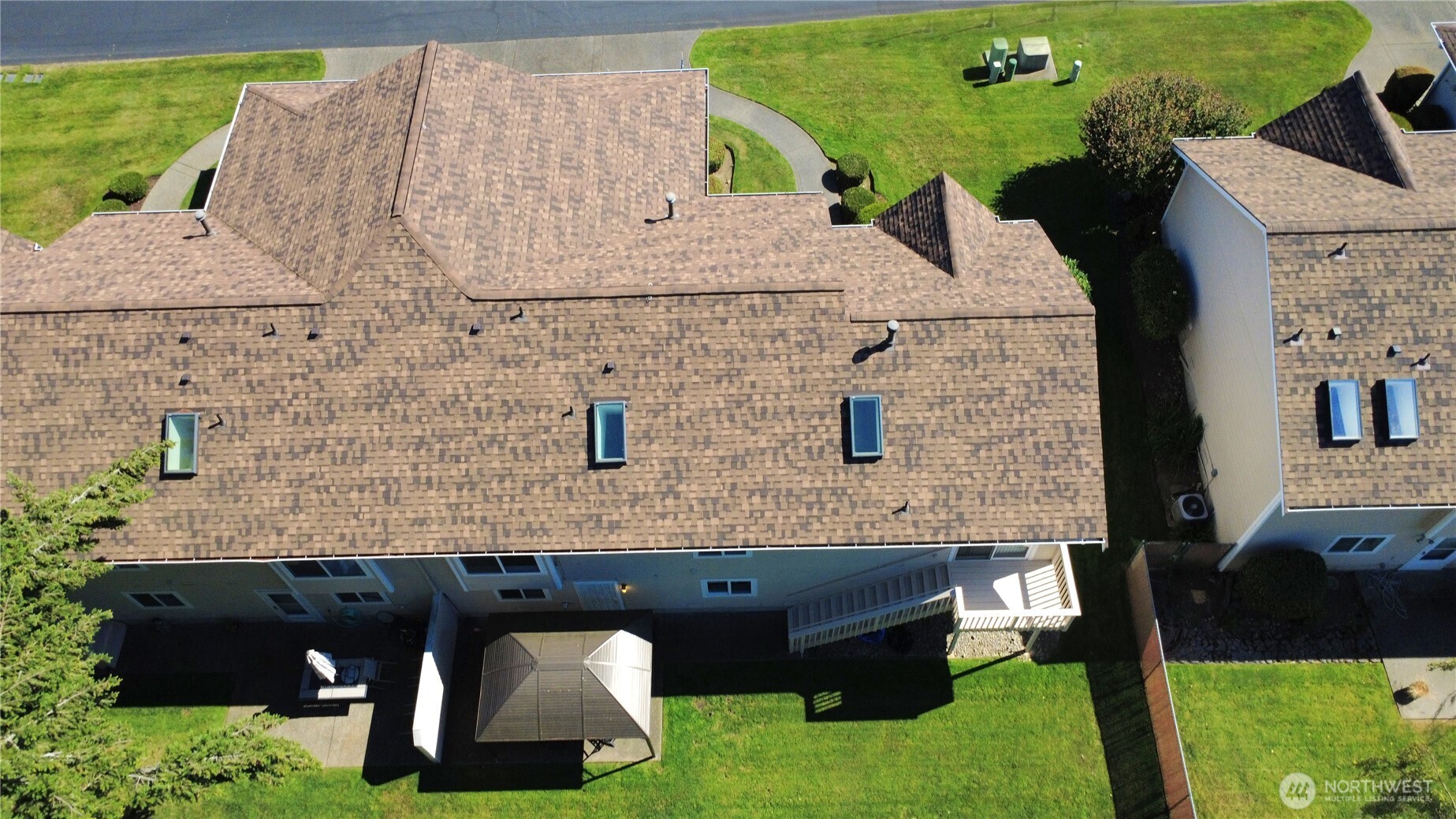 4 Lakewood Oaks Drive Property Photo 7