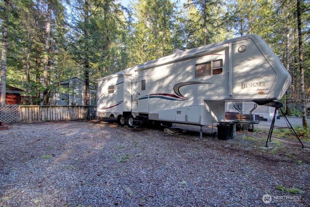 161 Christmas Tree Circle Property Photo 6