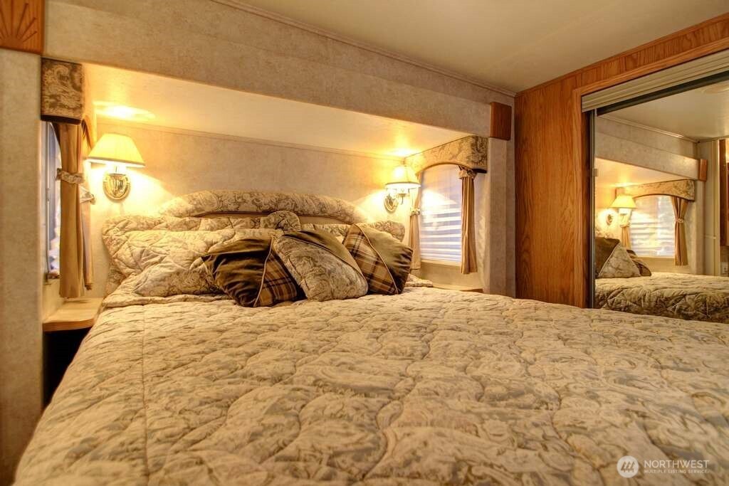 161 Christmas Tree Circle Property Photo 12