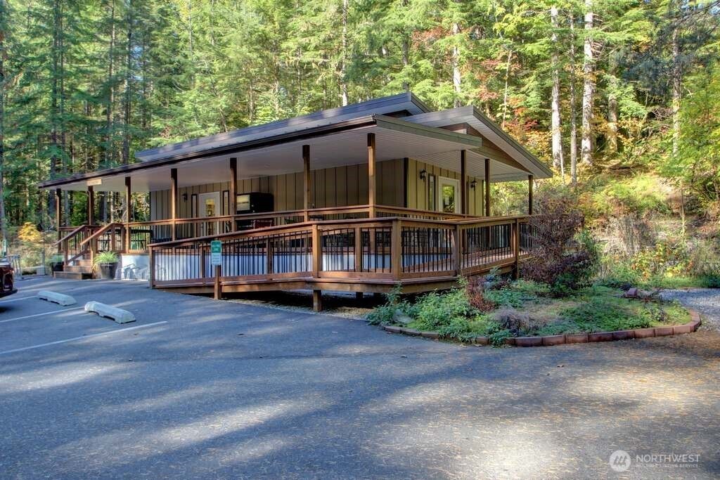 161 Christmas Tree Circle Property Photo 20