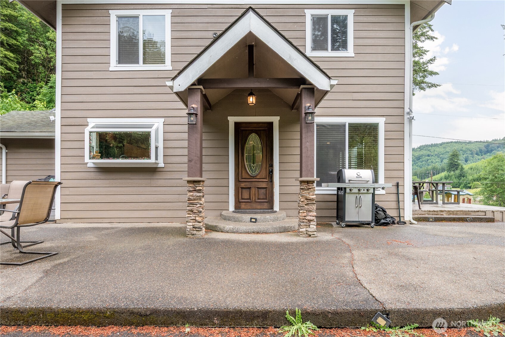 1430 Hazel Dell Property Photo 2