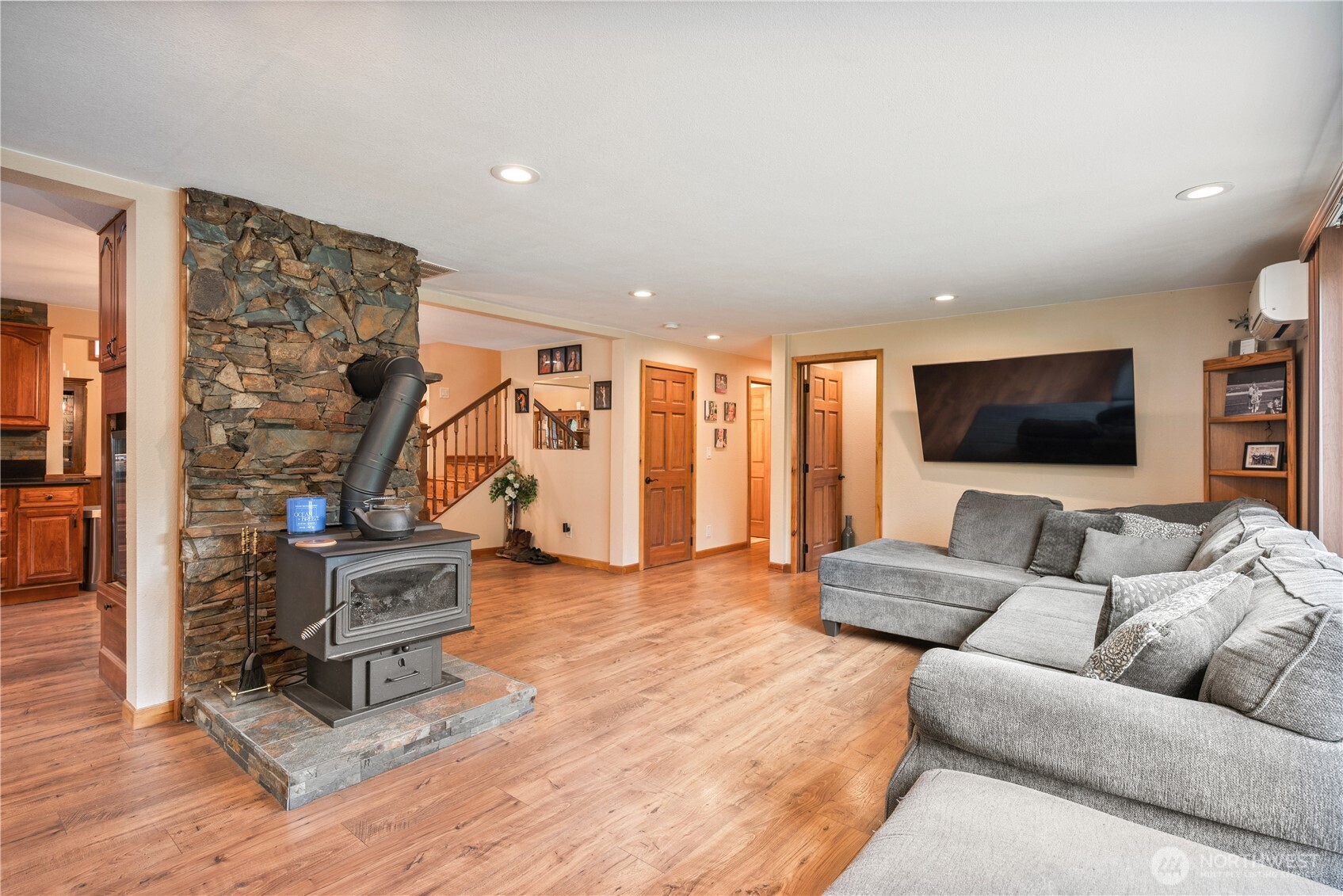 1430 Hazel Dell Property Photo 8