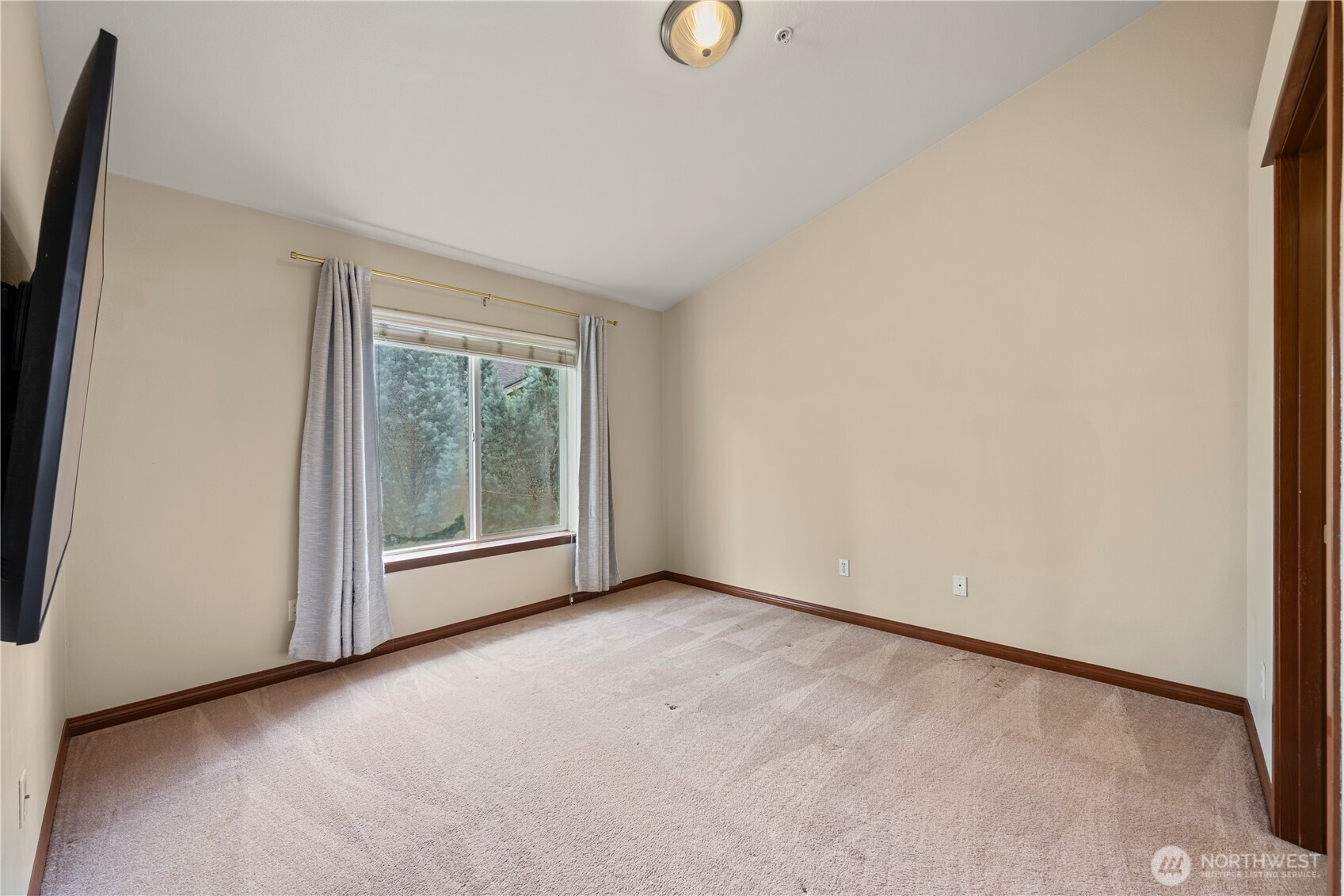 14611 50th Avenue M201 Property Photo 14