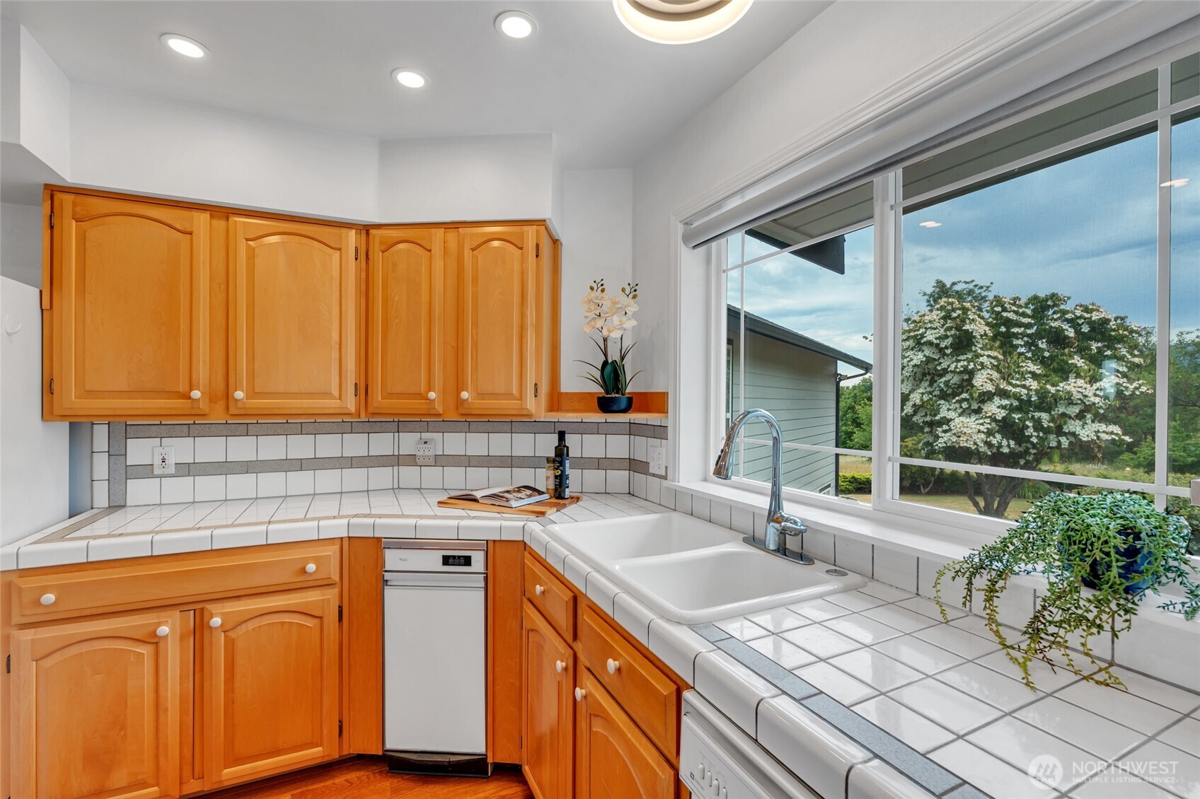 11 Les Saints Road Property Photo 18