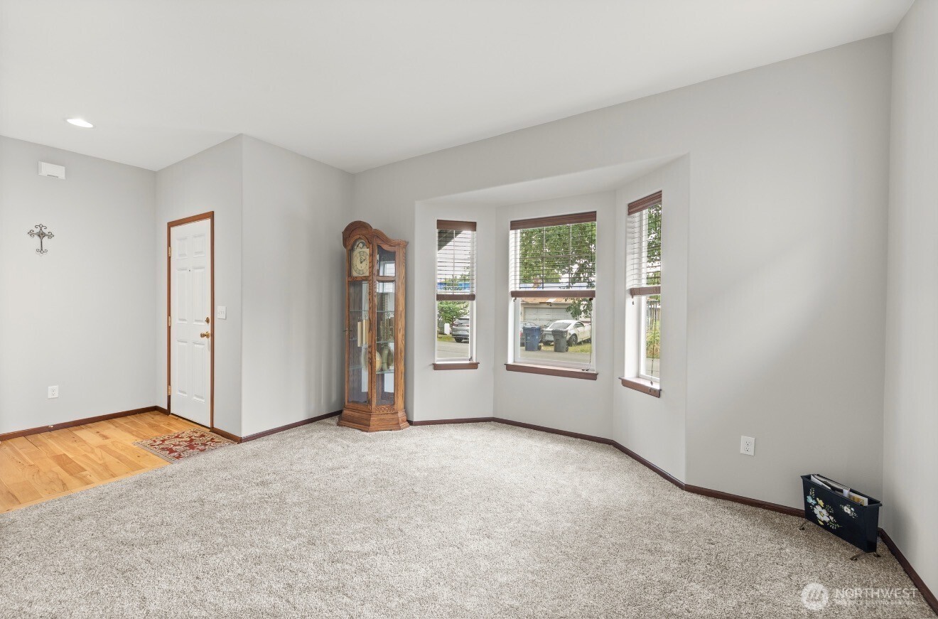 11703 55th Avenue Property Photo 6
