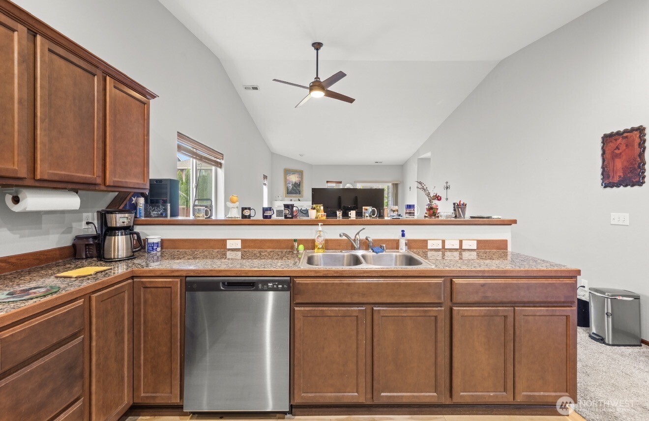 11703 55th Avenue Property Photo 9