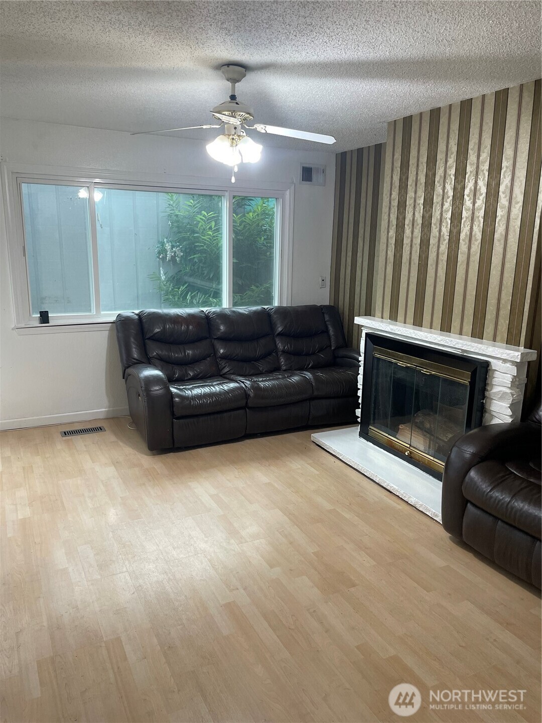 2305 S Pinebrook Lane Property Photo 5