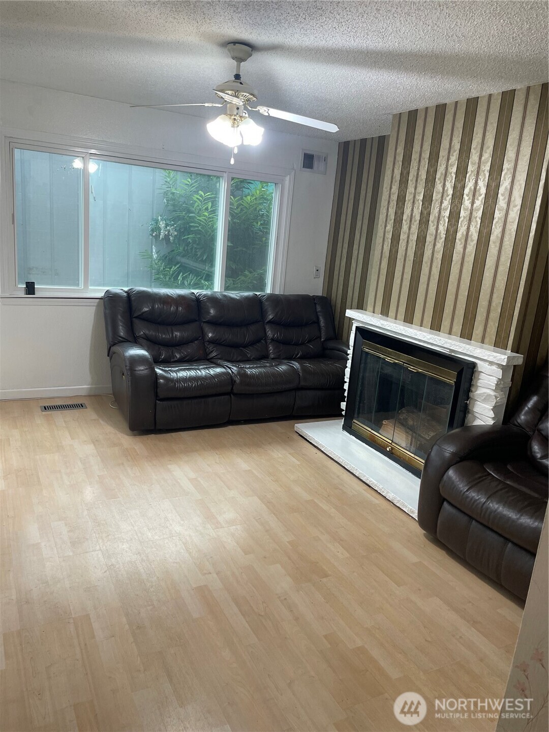 2305 S Pinebrook Lane Property Photo 6