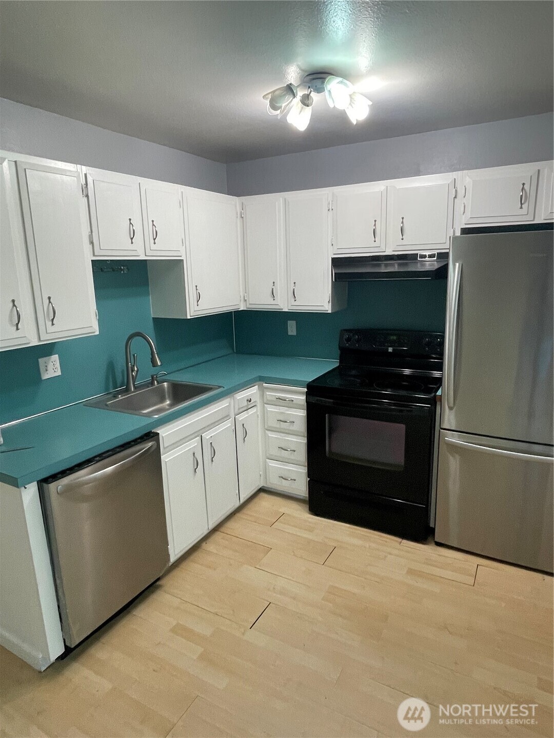 2305 S Pinebrook Lane Property Photo 10