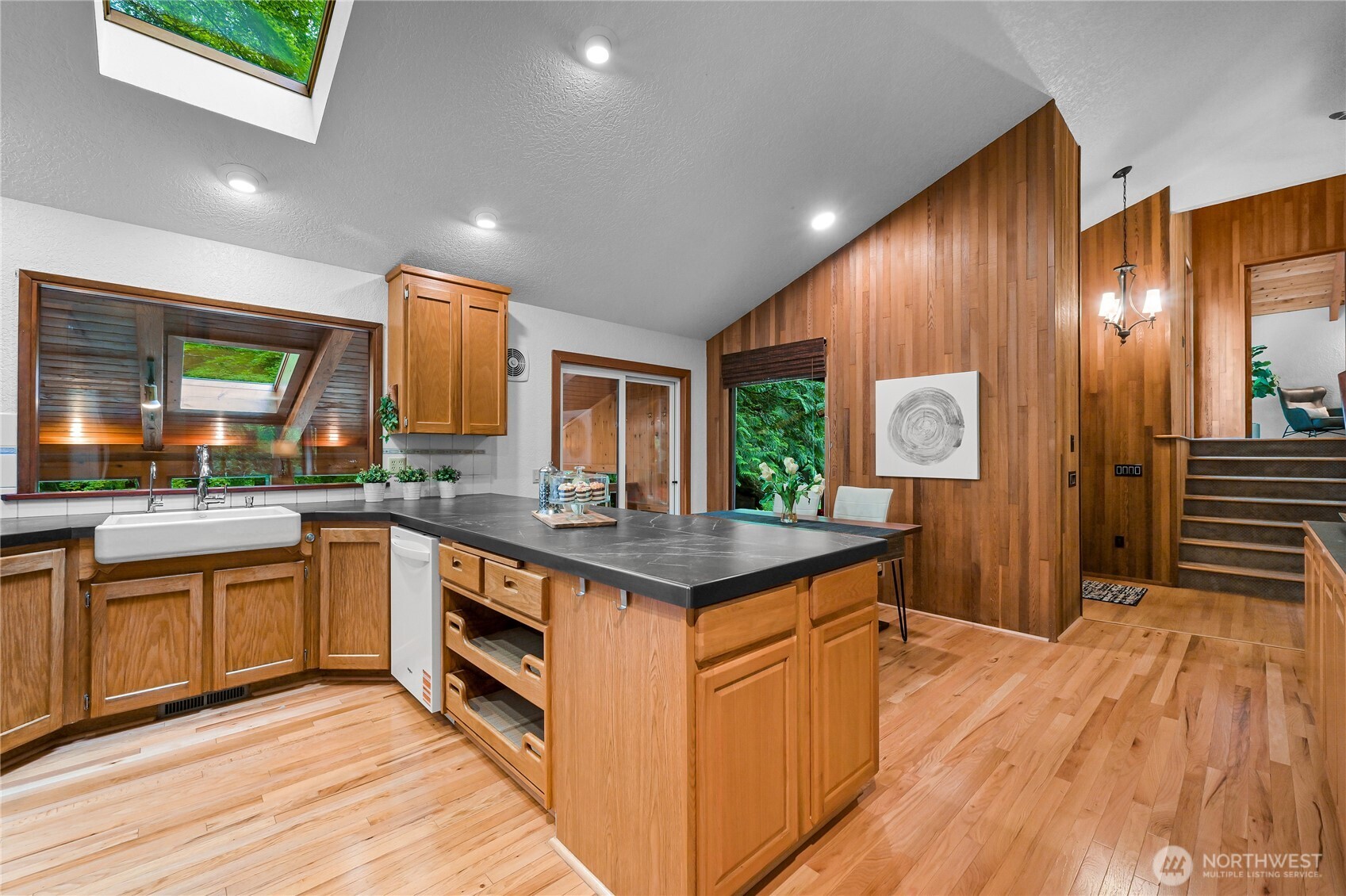 5009 Samish Way Property Photo 4