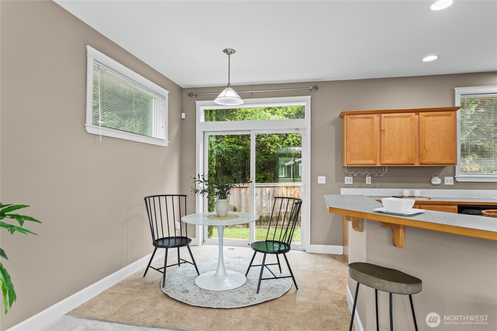 1447 Cherry Avenue Property Photo 6