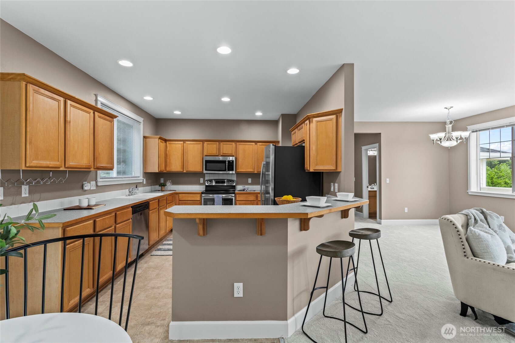 1447 Cherry Avenue Property Photo 8