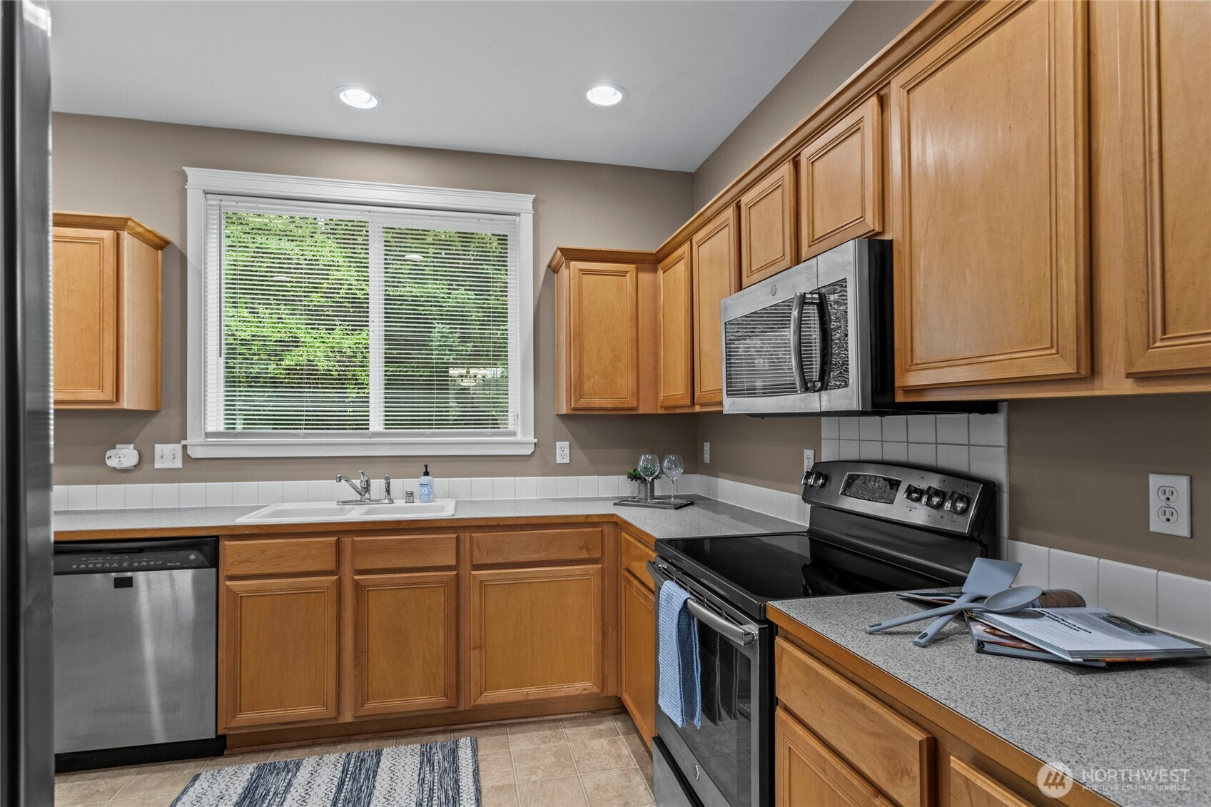 1447 Cherry Avenue Property Photo 10
