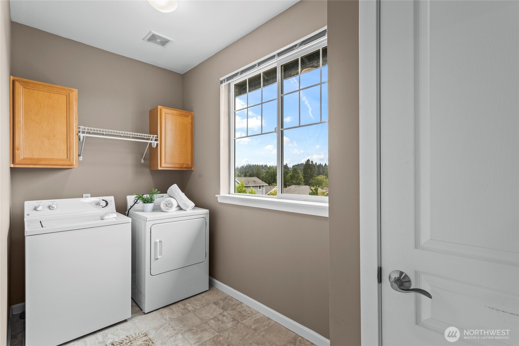 1447 Cherry Avenue Property Photo 19