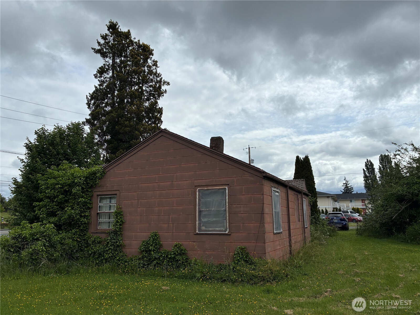 1820 E College Way Property Photo 11