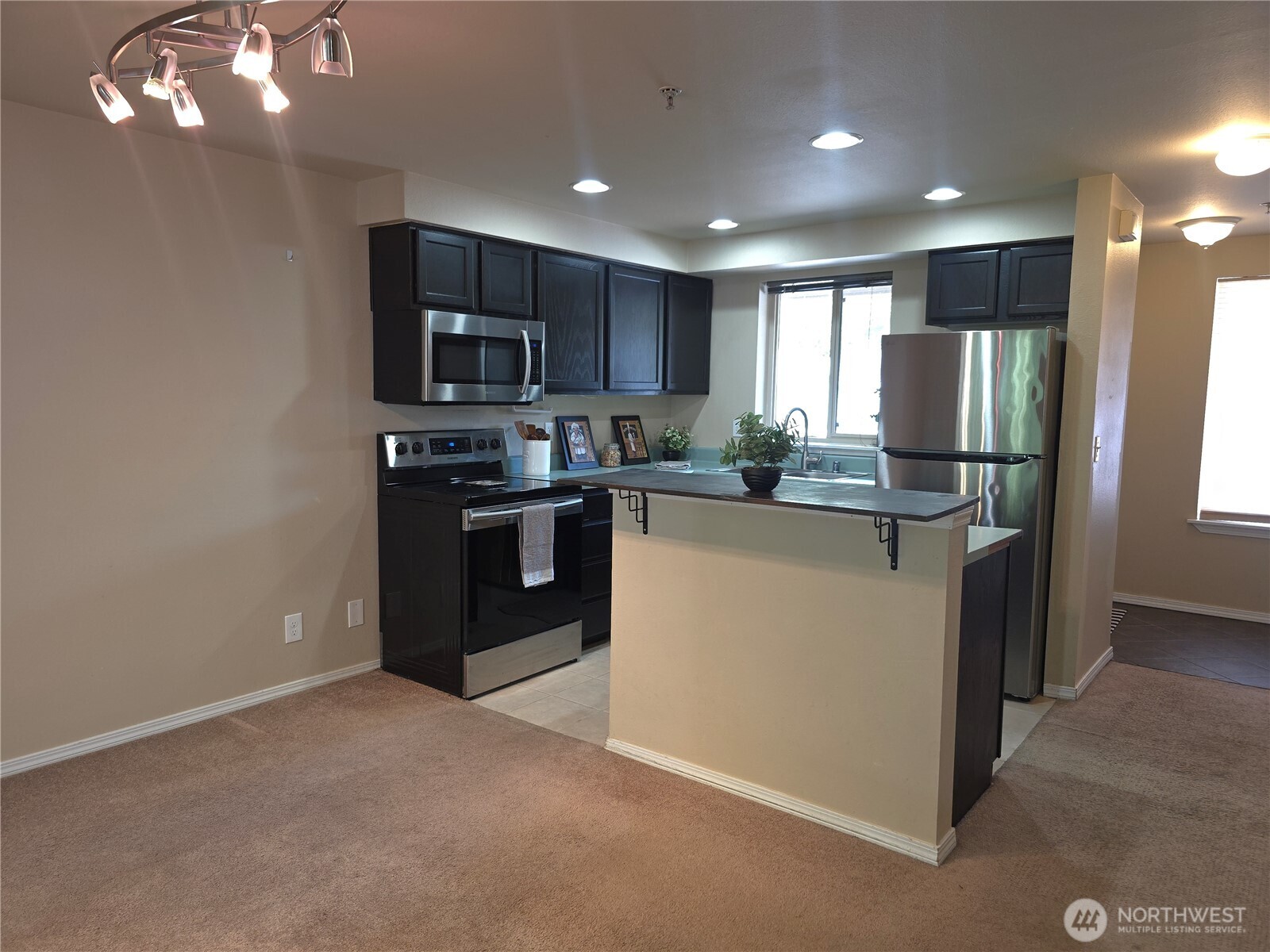 4701 Nw Walgren Drive 204 Property Photo 10