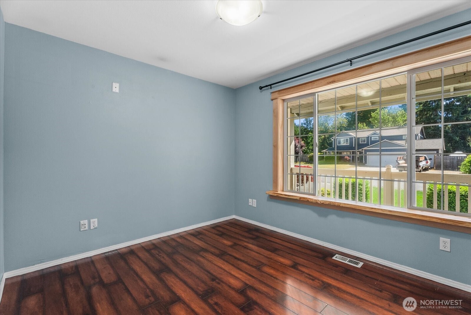 10617 189th Avenue Property Photo 16