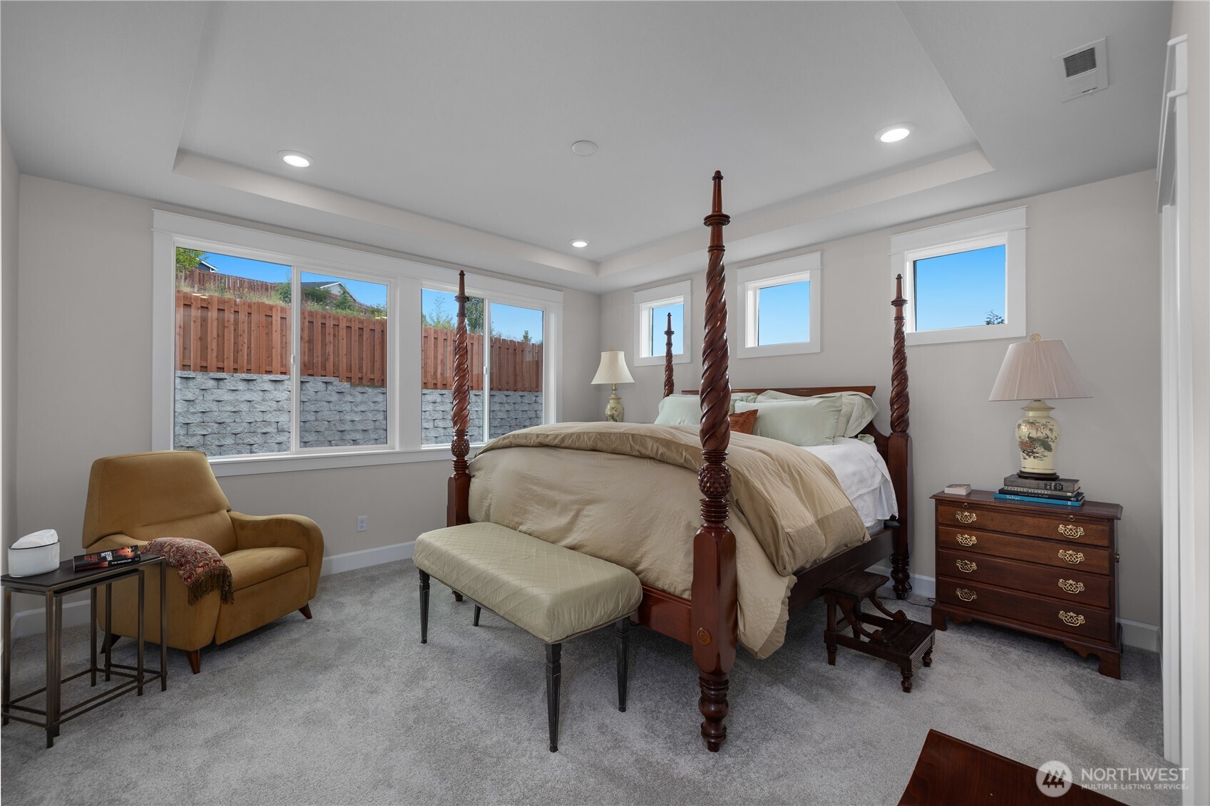 2905 Arrowroot Loop Property Photo 9