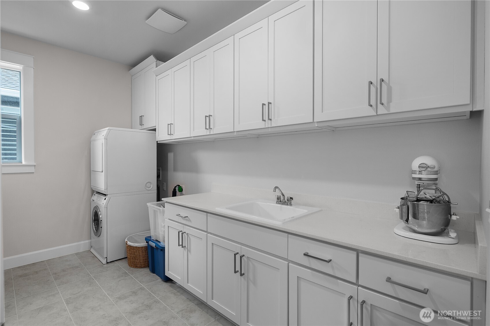 2905 Arrowroot Loop Property Photo 16