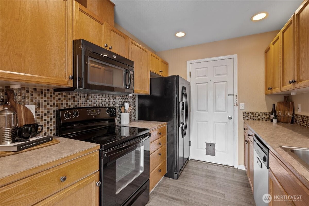 117 97th Avenue A Property Photo 13