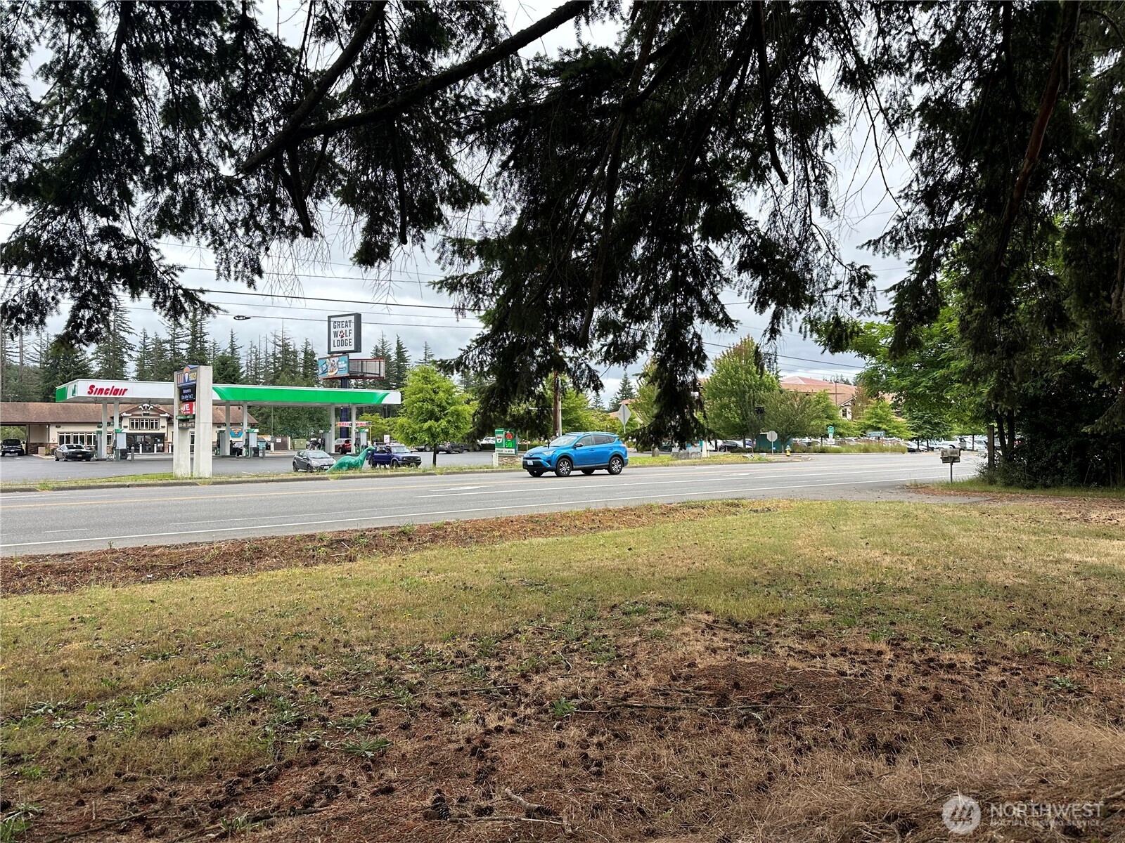 20327 Old Highway 99 Property Photo 3