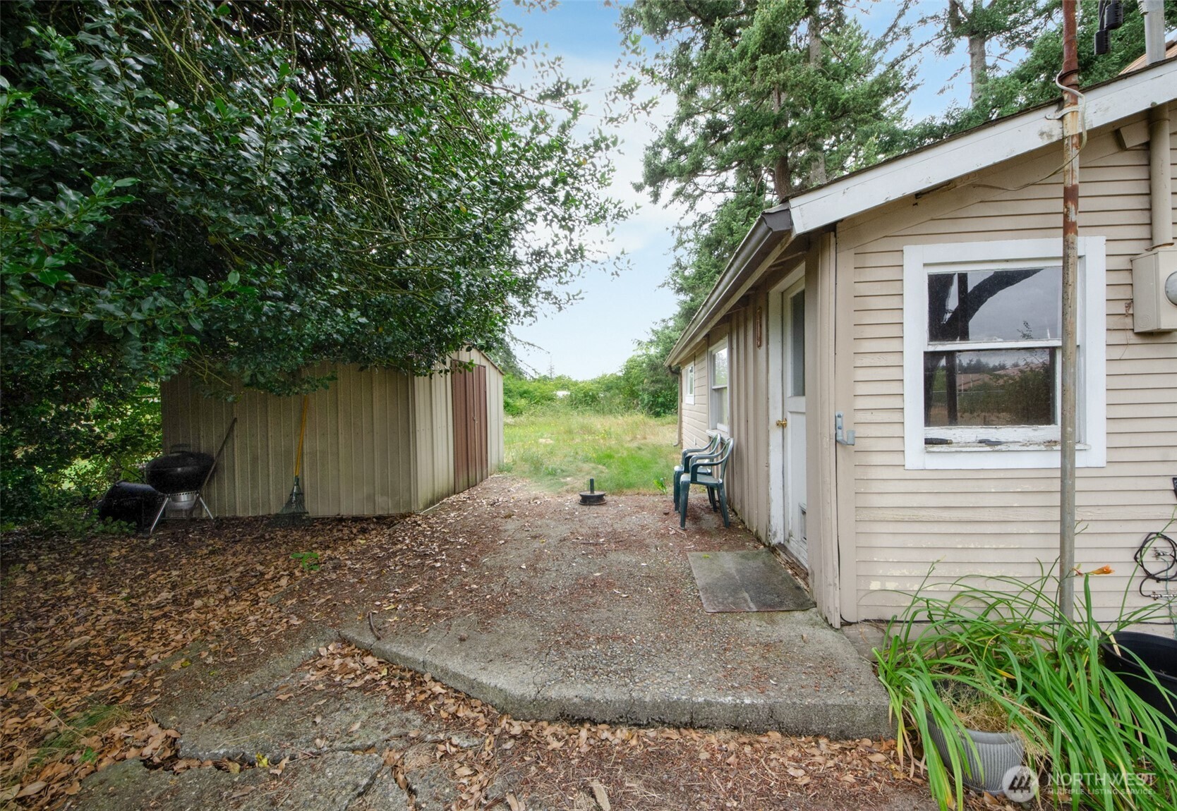 20327 Old Highway 99 Property Photo 12