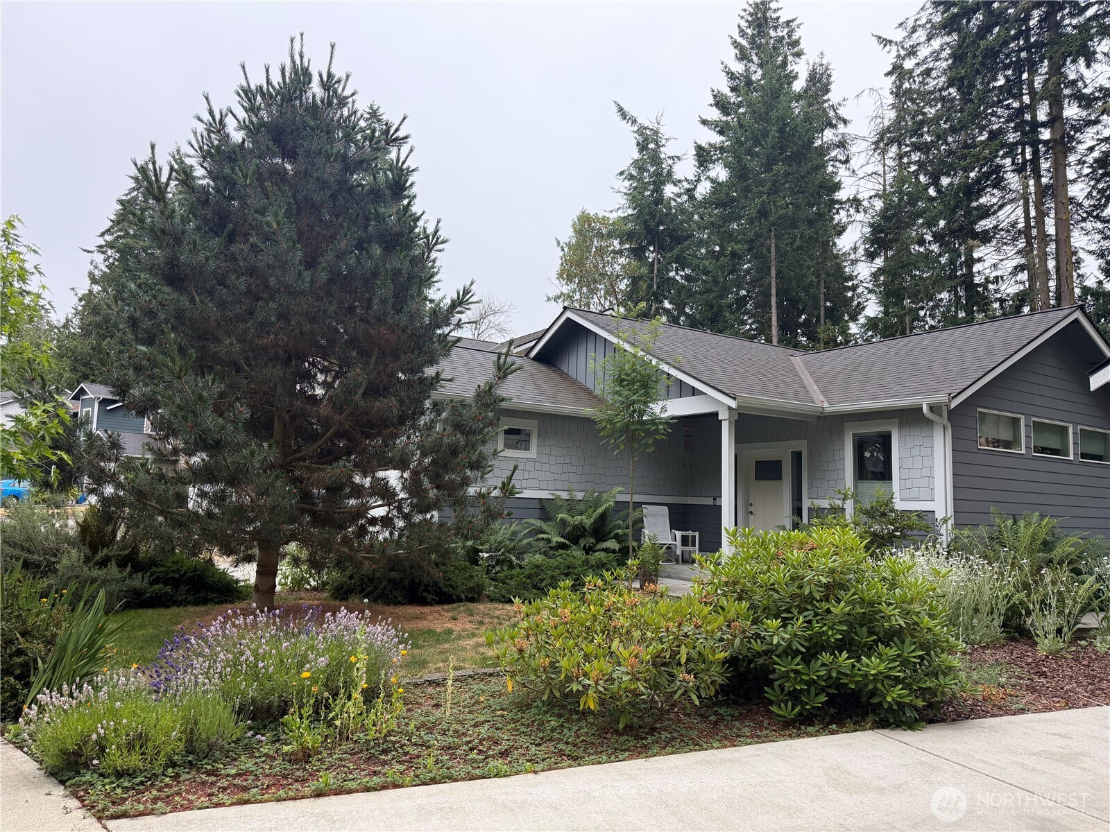 2252 W Rosecrans Court Property Photo 1
