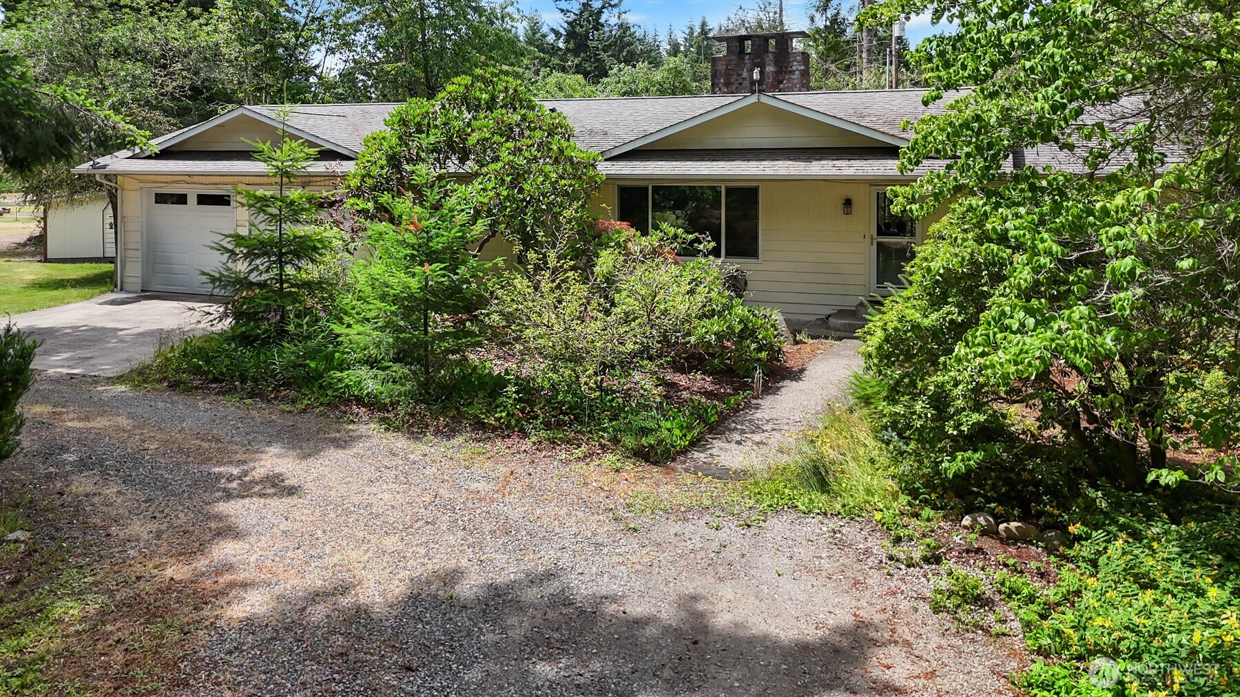 10905 138th Avenue Property Photo 1