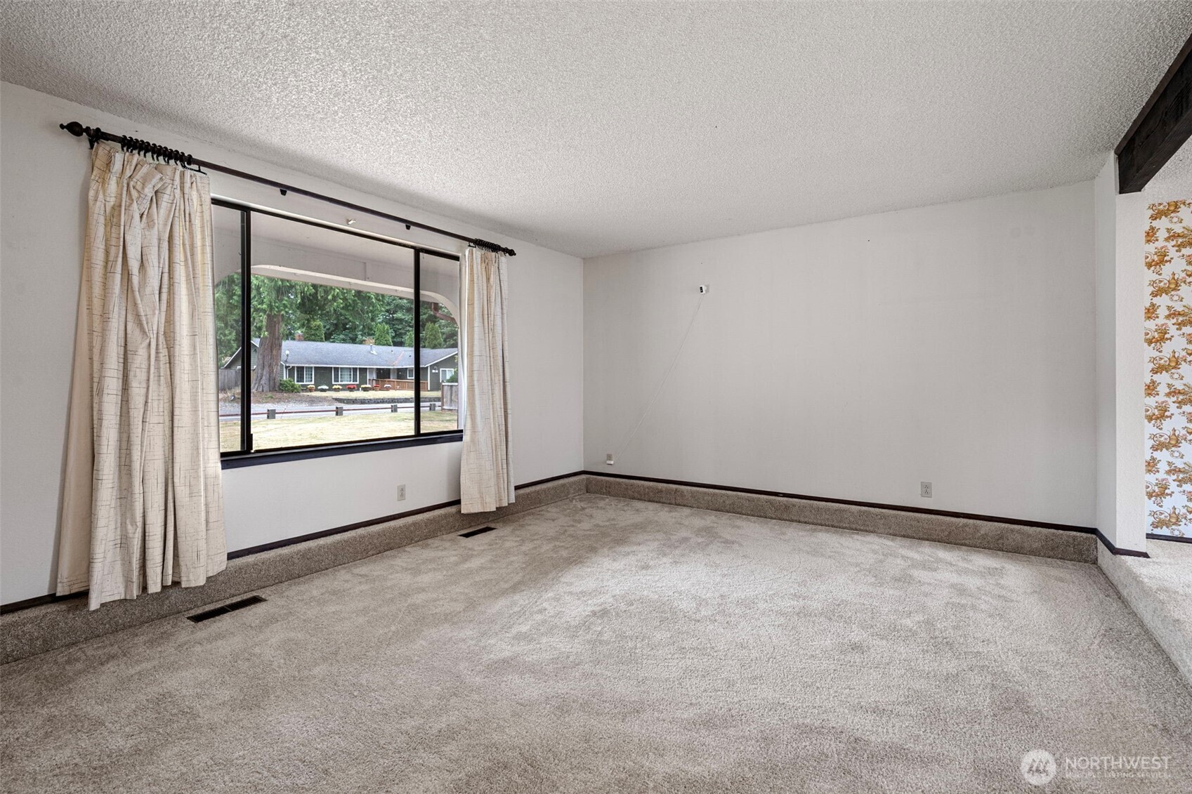 4702 24th Avenue Property Photo 9