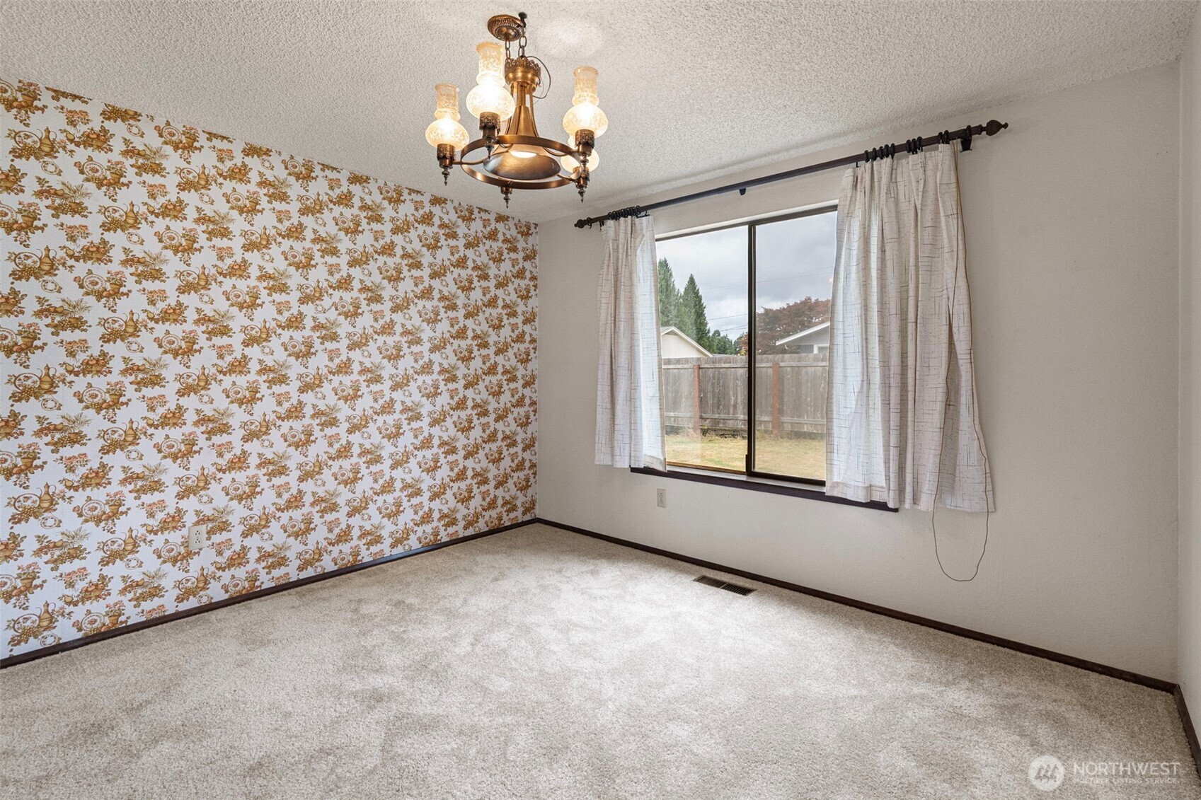 4702 24th Avenue Property Photo 10