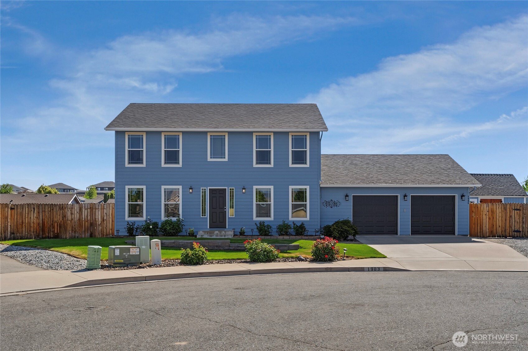 1903 Silks Court Property Photo 1
