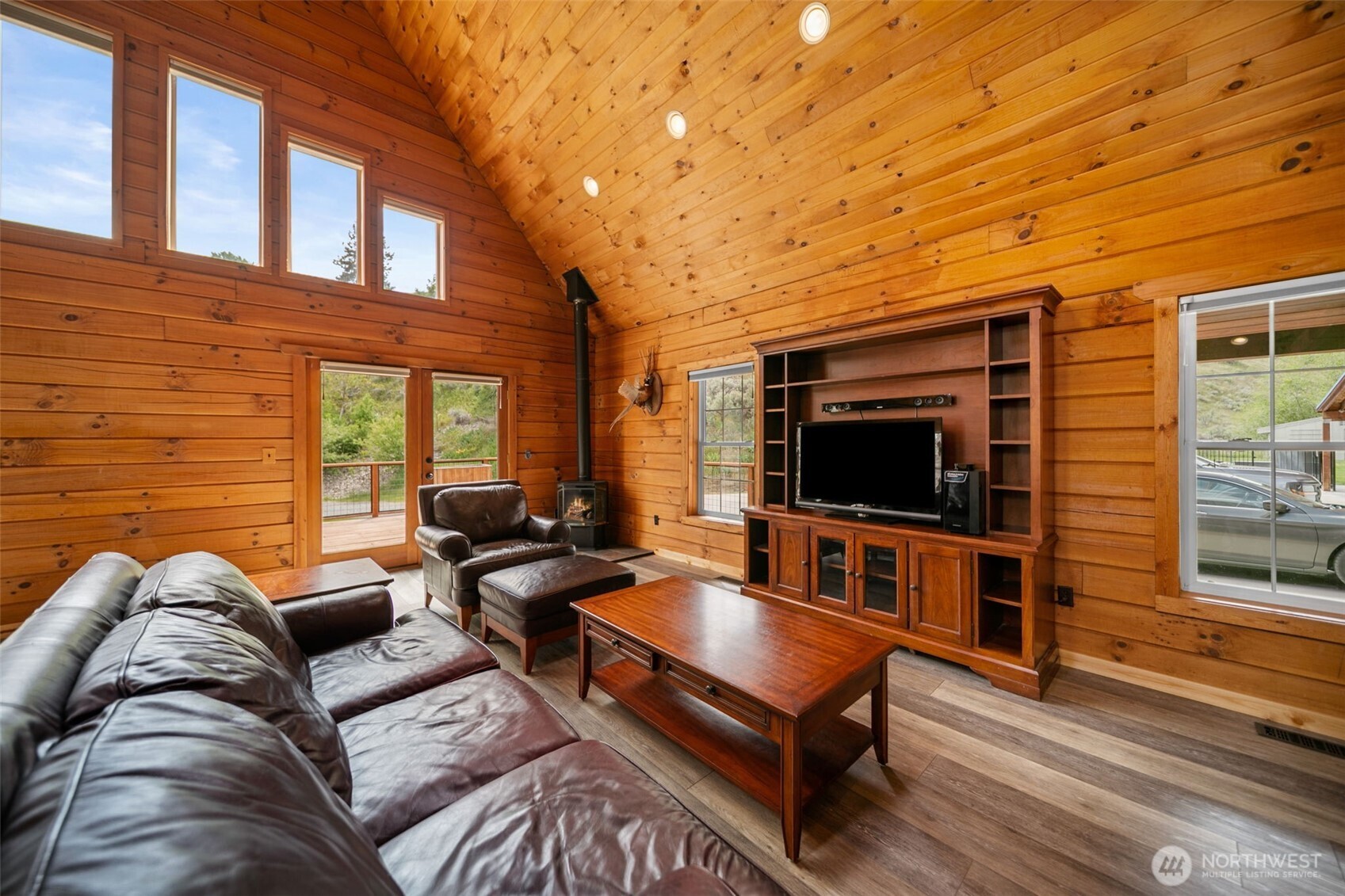 134 Thorburn Lane Property Photo 4